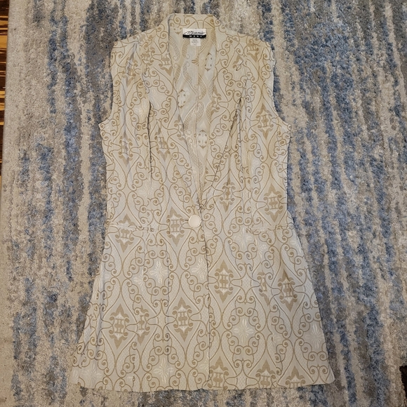 NWOT Marnie West Size Large Skirt With Sleeveless Long Vest - Picture 1 of 6